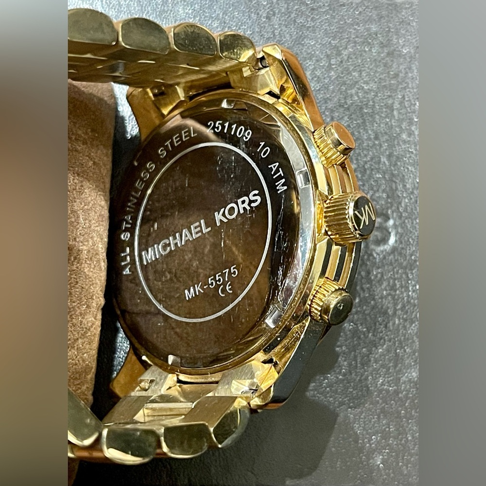 Authentic Michael Kors MK5575 Gold Stainless Steel Quartz Chronograph Wristwatch - Picture 8 of 8